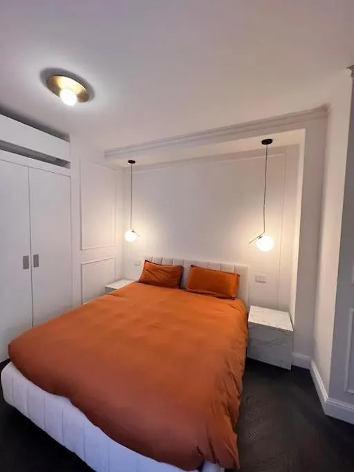 Elegante Appartamento In Zona Tortona-Solari ميلان شقة